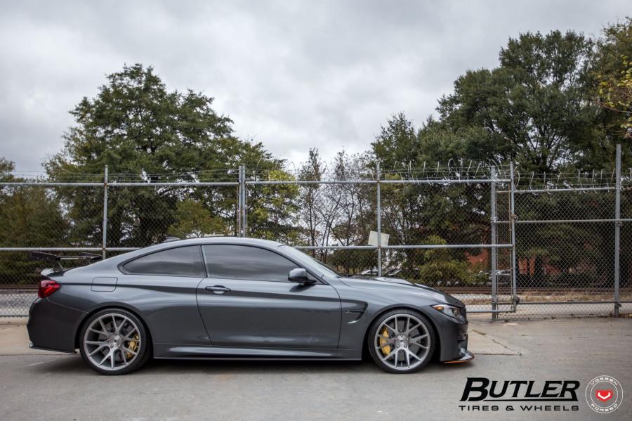  BMW M4 Coupe on Vossen Wheels (VPS-306) 2017 года  (фото 20 из 38)